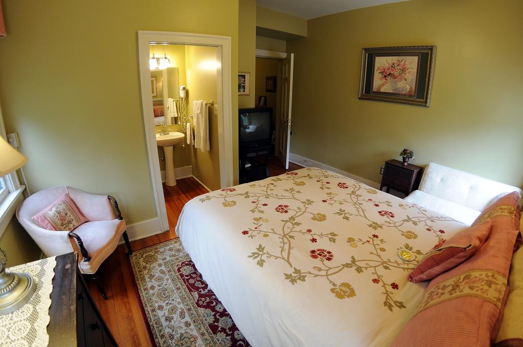 Queen Suite